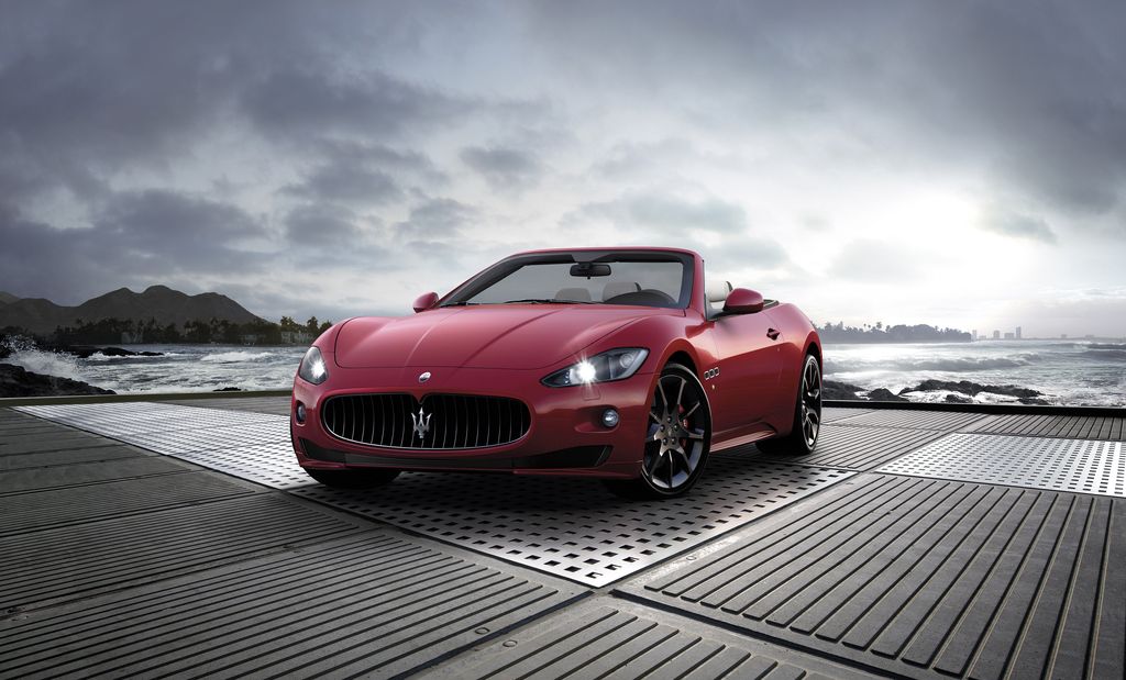 Ремонт бамперов Maserati GranCabrio