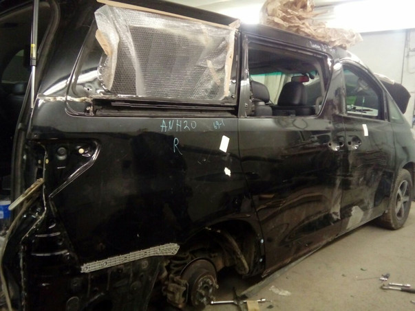 Кузовной ремонт Toyota Alphard 2018 – 29