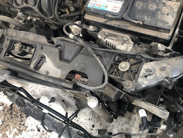 Кузовной ремонт Renault Fluence 2011 – 02